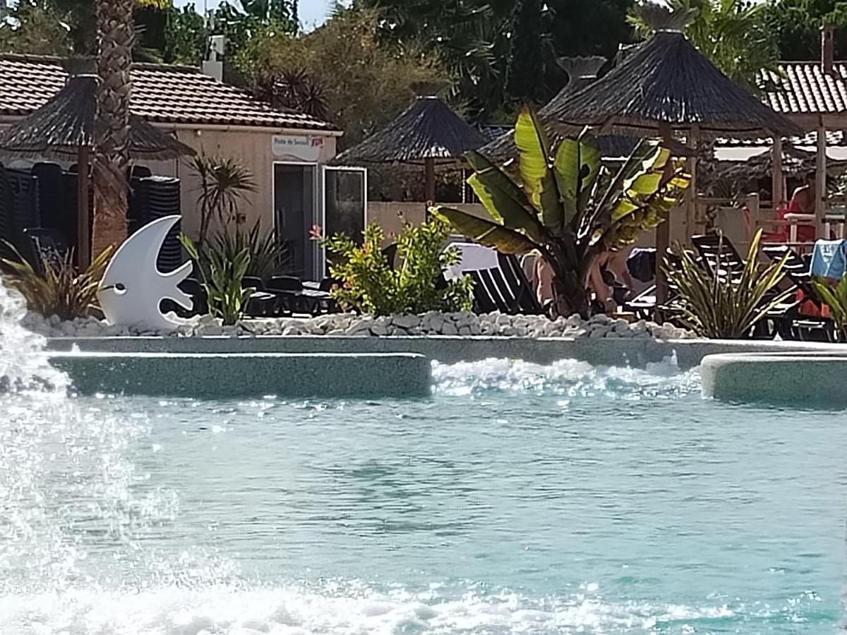 Les Sables Du Midi Hotel Serignan Bagian luar foto