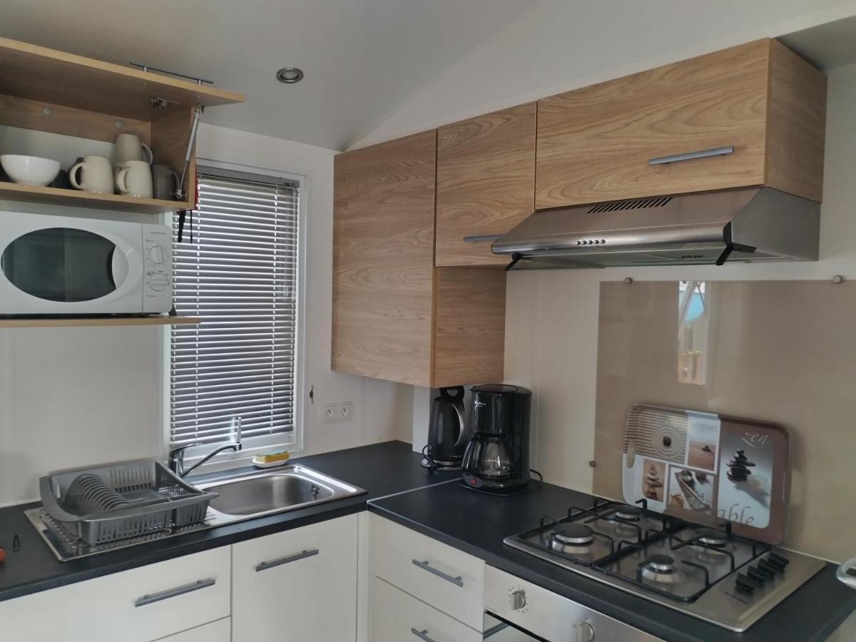 Les Sables Du Midi Hotel Serignan Bagian luar foto
